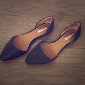 Women’s brown flat size 8